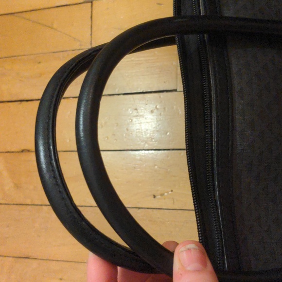 ⭐ 2 / $12 Liz Claiborne 1984 triangle patterned purse - Picture 10 of 16